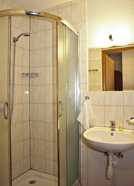 Noclegi Helvet Ustrzyki Dolne Habitación foto