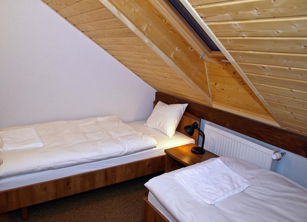 Noclegi Helvet Ustrzyki Dolne Habitación foto